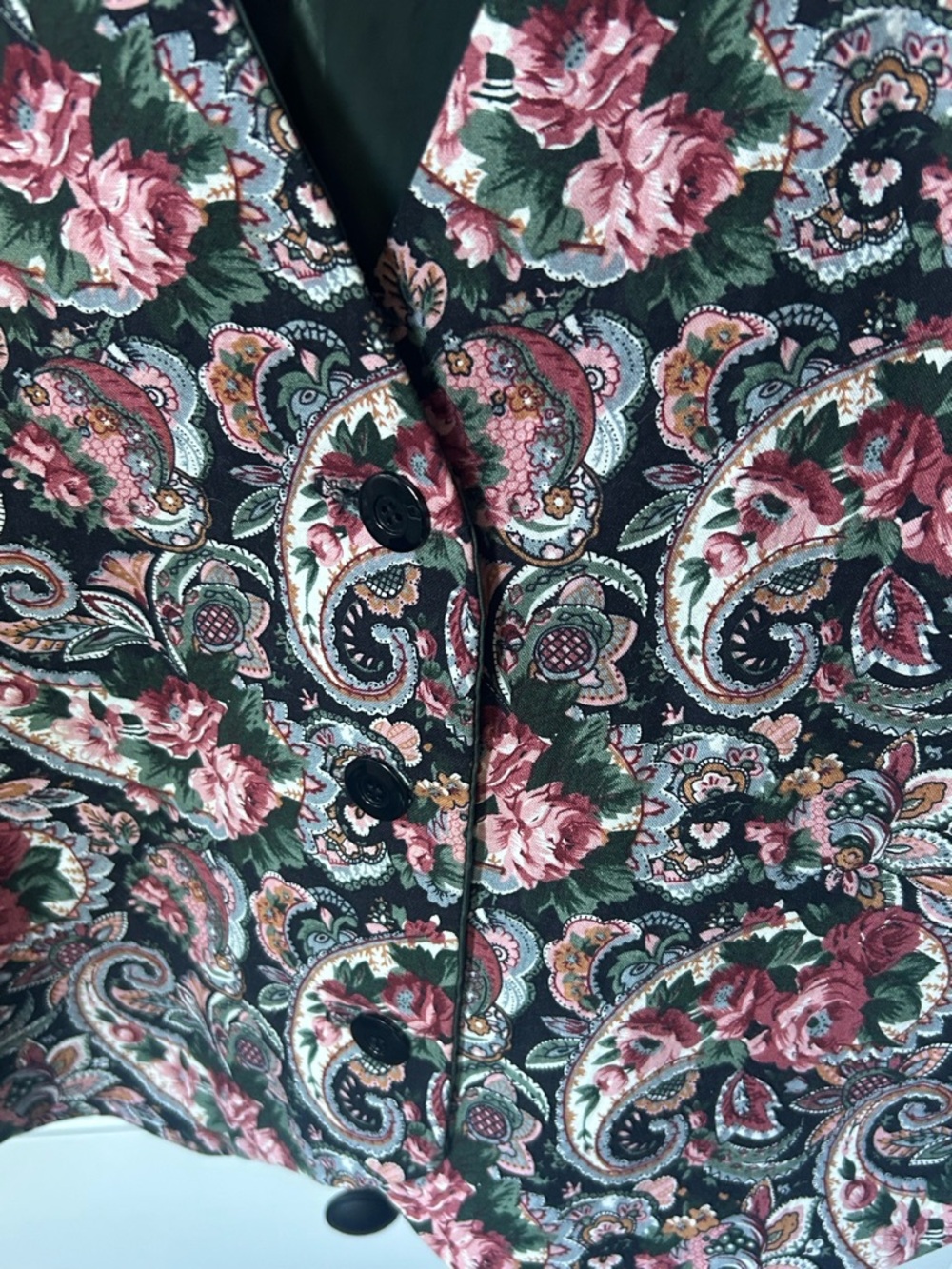 Floral Paisley Quilted Vest in Black & Pink - Picture 6 of 7